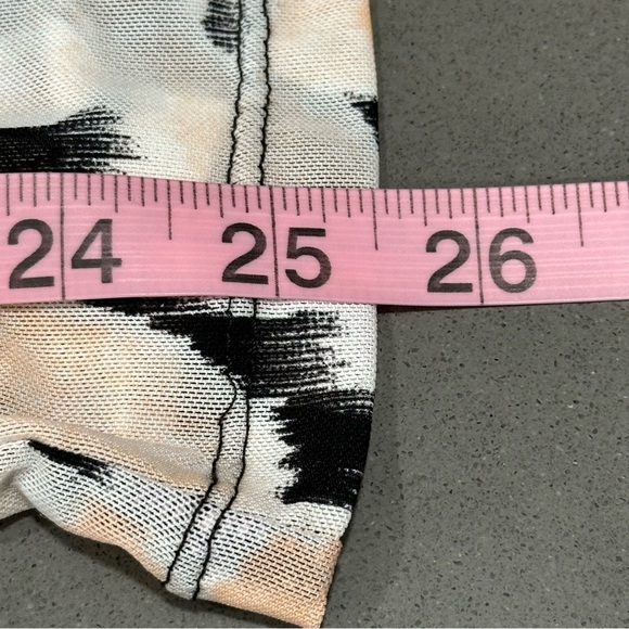 CABI Top Women Size L Black Peach Turtleneck Mesh Long Sleeve Sheer Floral Rayon - Picture 10 of 10